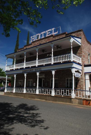 Jamestown Hotel